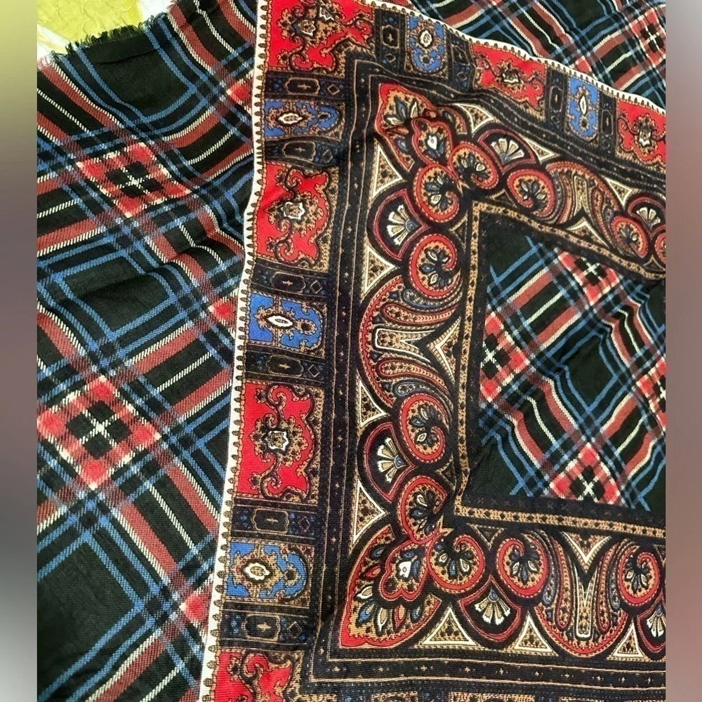Black equestrian theme scarf, 28x28